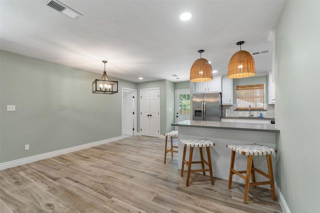 4884 Holly Lane W, Montgomery, TX 77316