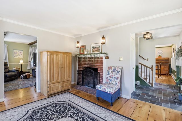 109 Old Center Road, Deerfield, NH 03037