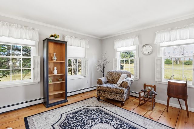 109 Old Center Road, Deerfield, NH 03037
