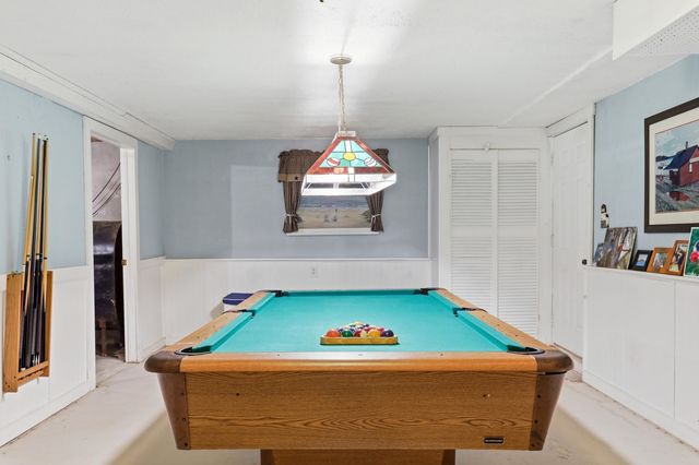 109 Old Center Road, Deerfield, NH 03037