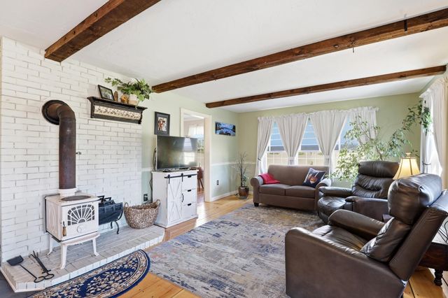 109 Old Center Road, Deerfield, NH 03037