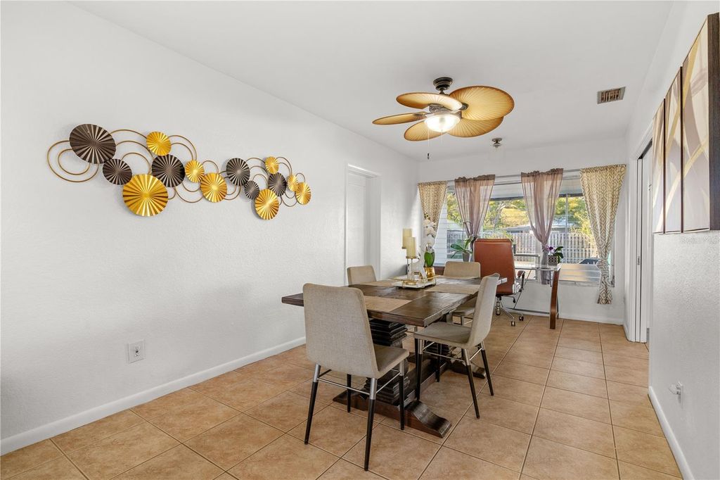 Image 6 of property listing at 1528 CITRUS STREET, Clearwater, FL 33756