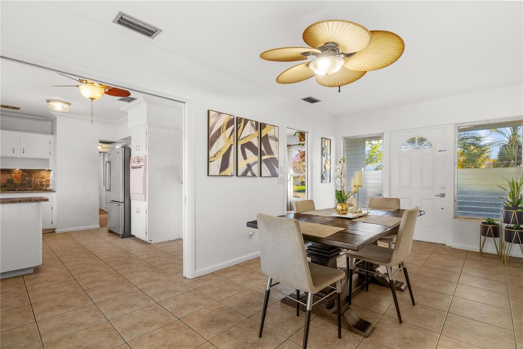 Image 7 of property listing at 1528 CITRUS STREET, Clearwater, FL 33756