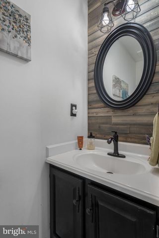 5356 WADE LN, Woodbridge, VA 22192