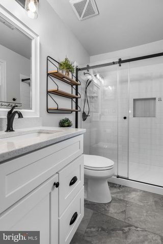 5356 WADE LN, Woodbridge, VA 22192