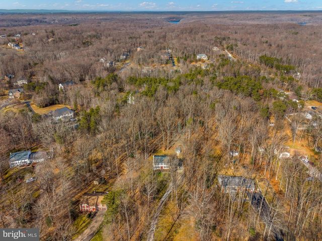 5356 WADE LN, Woodbridge, VA 22192