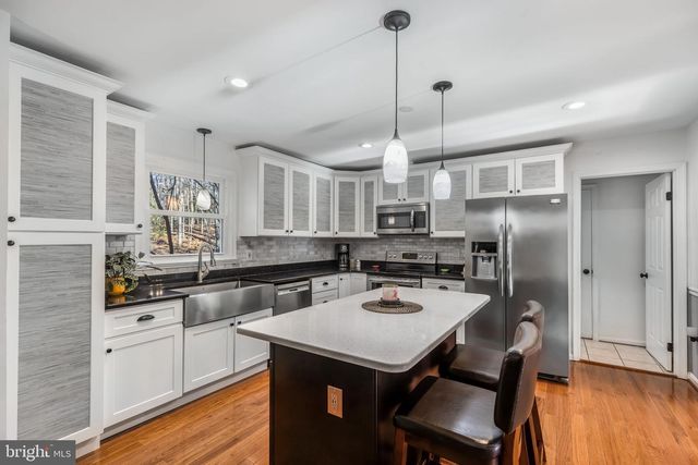 5356 WADE LN, Woodbridge, VA 22192