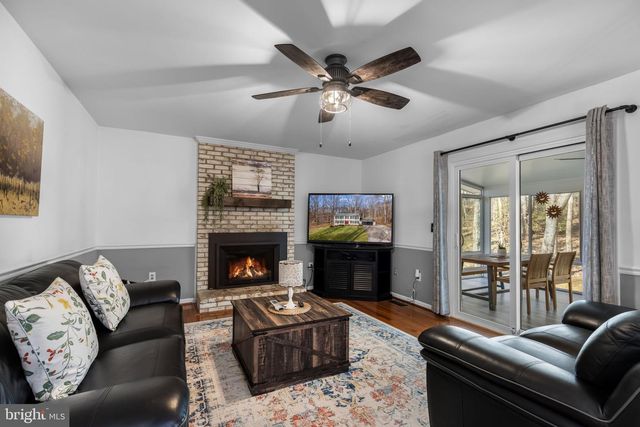 5356 WADE LN, Woodbridge, VA 22192