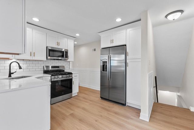 4571 N 39th STREET, Milwaukee, WI 53209