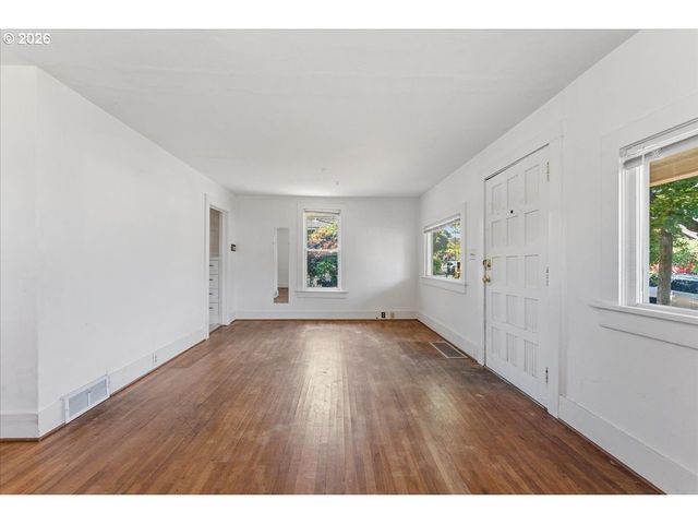 4634 Ne 31ST Ave, Portland, OR 97211