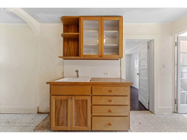 4634 Ne 31ST Ave, Portland, OR 97211