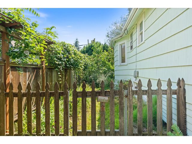 4634 Ne 31ST Ave, Portland, OR 97211