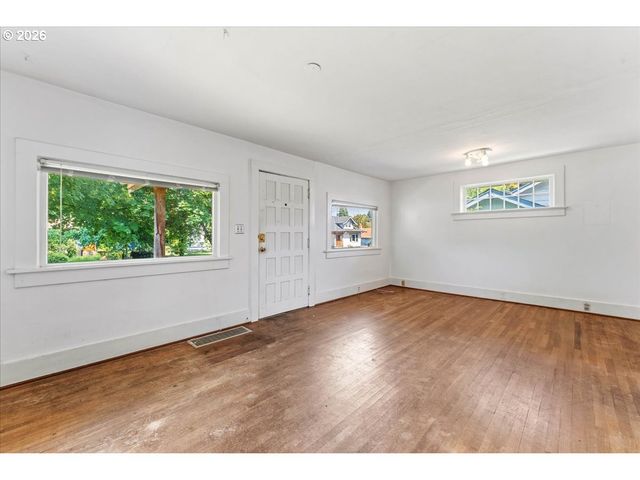 4634 Ne 31ST Ave, Portland, OR 97211