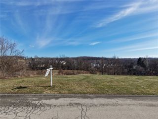 0 Gaelic Dr, Hempfield Twp, PA 15601