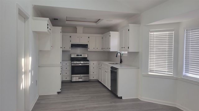 1903 Londonderry DR, Leander, TX 78641