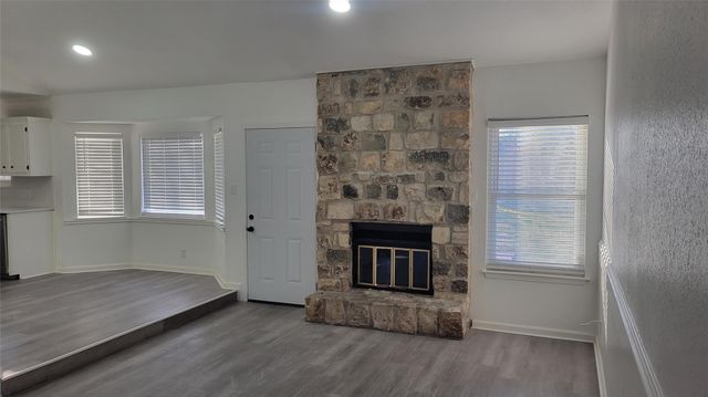 1903 Londonderry DR, Leander, TX 78641