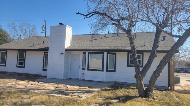 1903 Londonderry DR, Leander, TX 78641