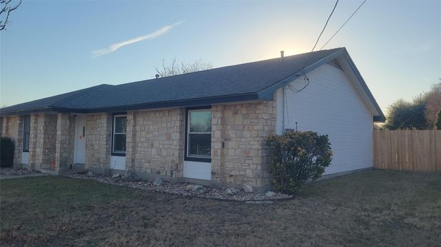 1903 Londonderry DR, Leander, TX 78641