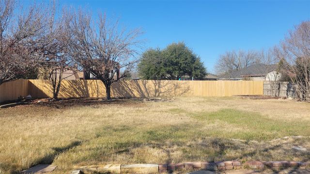 1903 Londonderry DR, Leander, TX 78641