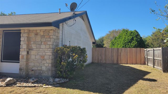 1903 Londonderry DR, Leander, TX 78641