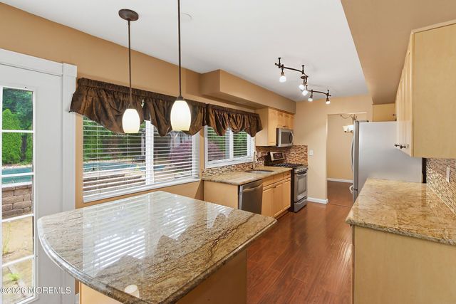 42 Fox Drive, Jackson, NJ 08527