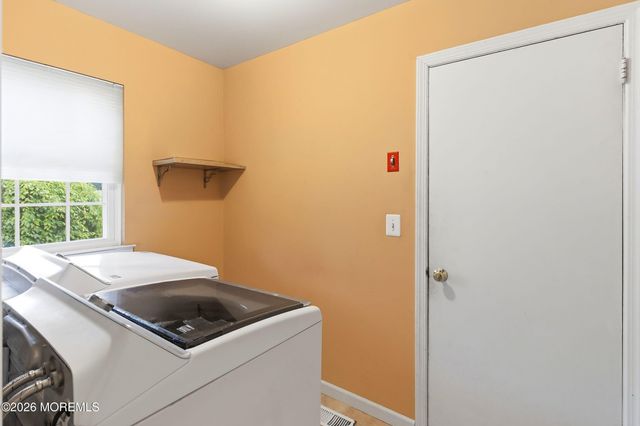 42 Fox Drive, Jackson, NJ 08527