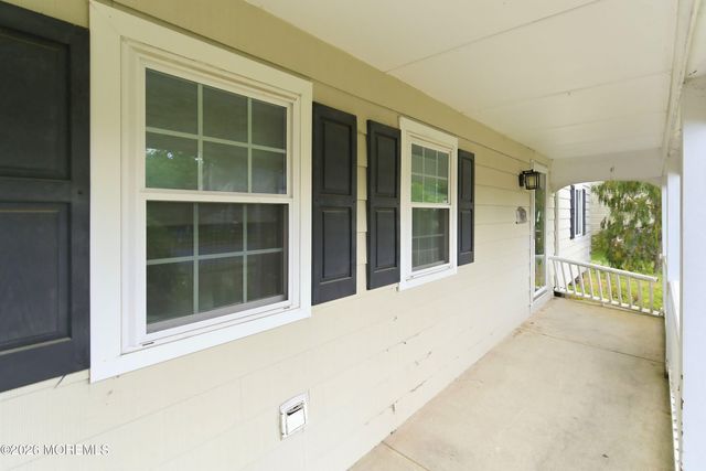 42 Fox Drive, Jackson, NJ 08527