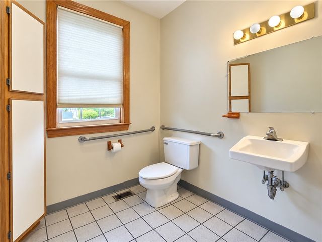 1 Grove Avenue, East Providence, RI 02914