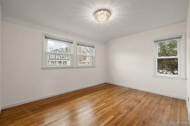 2046 Yorkshire Road, Birmingham, MI 48009