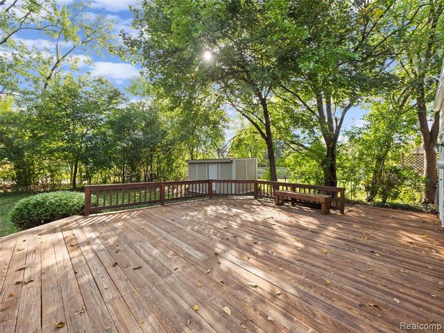 2046 Yorkshire Road, Birmingham, MI 48009