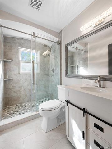 2046 Yorkshire Road, Birmingham, MI 48009