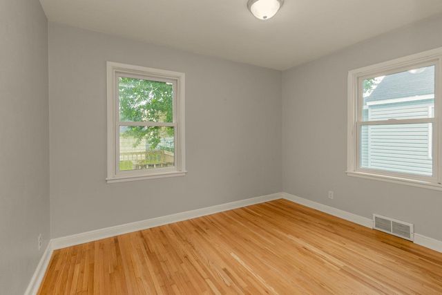 87 Wheelock Parkway W, Saint Paul, MN 55117