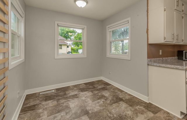 87 Wheelock Parkway W, Saint Paul, MN 55117