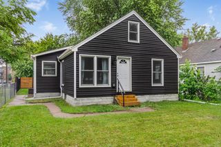87 Wheelock Parkway W, Saint Paul, MN 55117