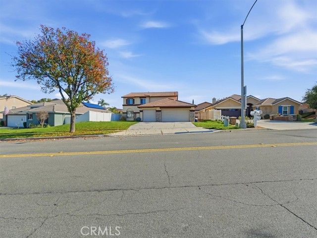 2775 S Buena Vista, Corona, CA 92882