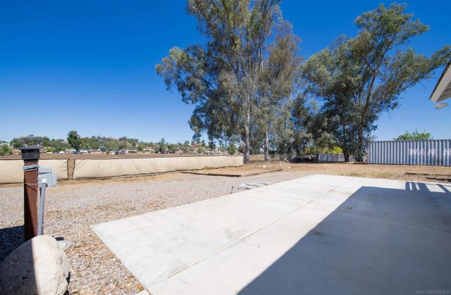 1355 Franklin Ln, Ramona, CA 92065