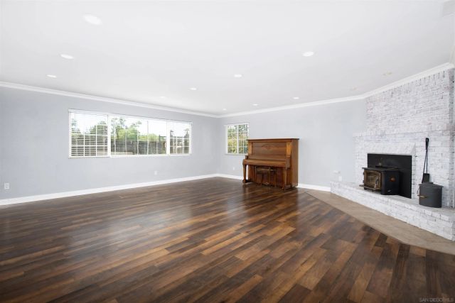 1355 Franklin Ln, Ramona, CA 92065