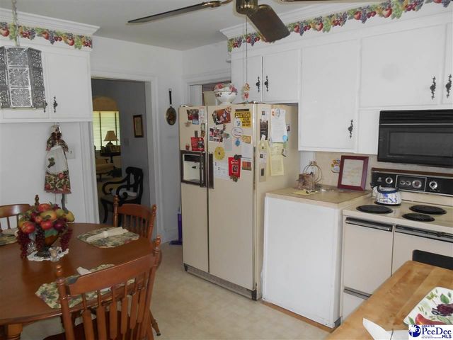 1607 2nd Loop Road, Florence, SC 29505
