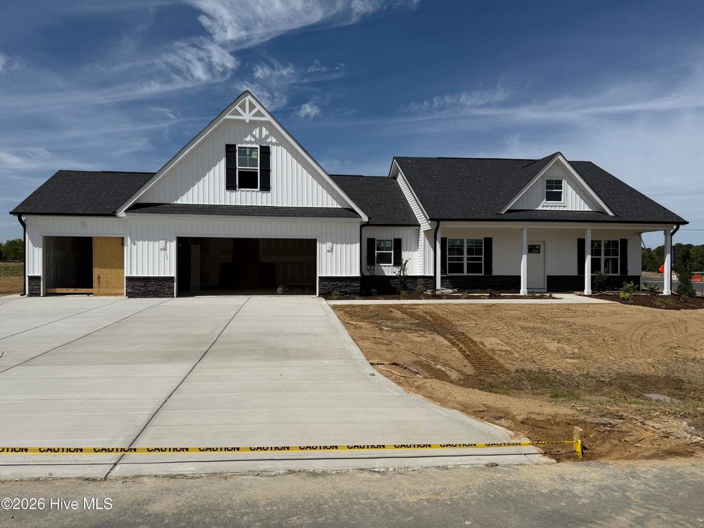 22 Grady Farm Way, Benson, NC 27504