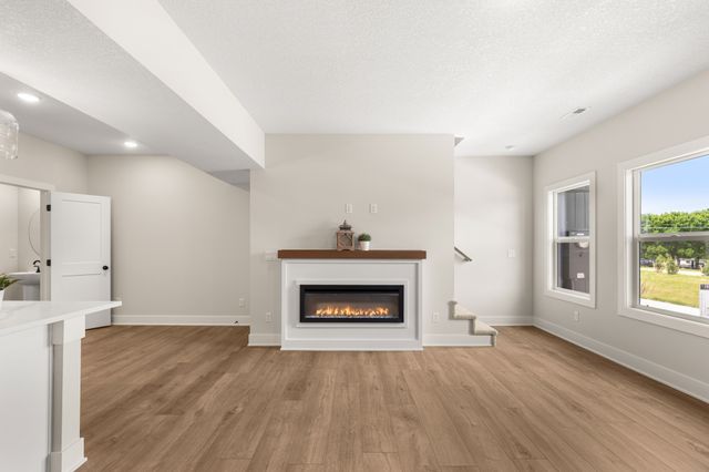 913 Percheron Lane, Norwalk, IA 50211