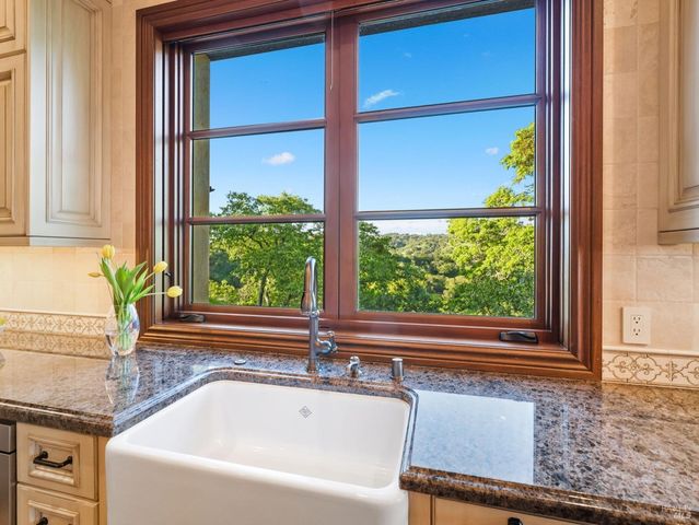 6444 Cottage Ridge Rd, Santa Rosa, CA 95403