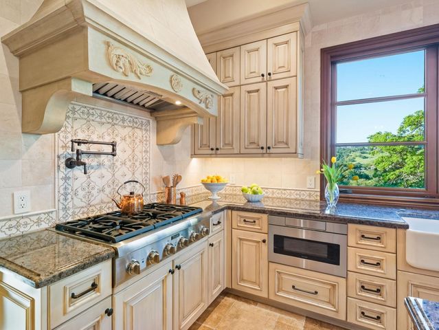 6444 Cottage Ridge Rd, Santa Rosa, CA 95403