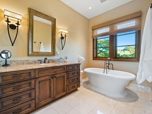 6444 Cottage Ridge Rd, Santa Rosa, CA 95403