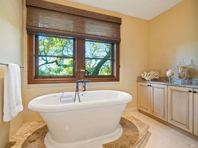 6444 Cottage Ridge Rd, Santa Rosa, CA 95403