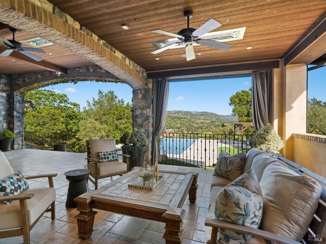 6444 Cottage Ridge Rd, Santa Rosa, CA 95403