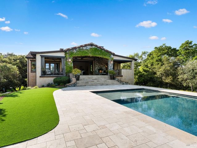 6444 Cottage Ridge Rd, Santa Rosa, CA 95403