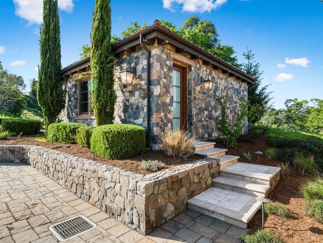 6444 Cottage Ridge Rd, Santa Rosa, CA 95403