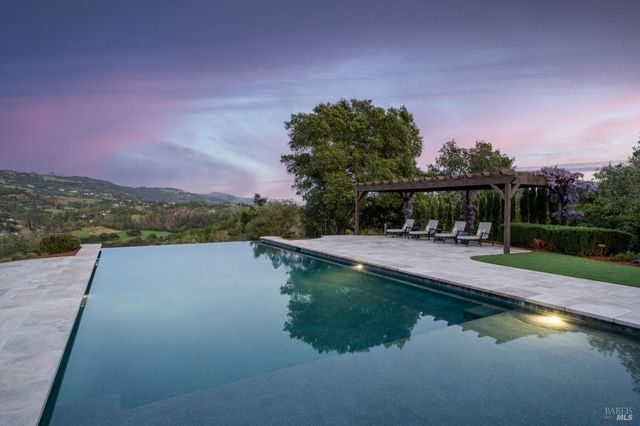 6444 Cottage Ridge Rd, Santa Rosa, CA 95403