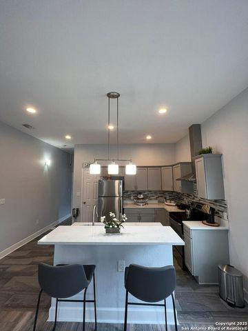 404 S Olive, San Antonio, TX 78203