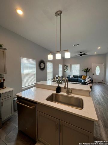 404 S Olive, San Antonio, TX 78203